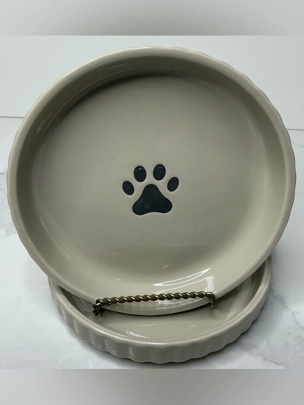 2 Signature Pet Food Tray Trends Tan w/ Paw Print 1” Tall Rim New